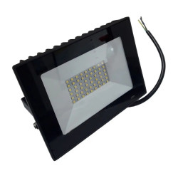 Reflector Proyector Led 50w Exterior Intemperie Ip65 Frio Negro Blanco Frío